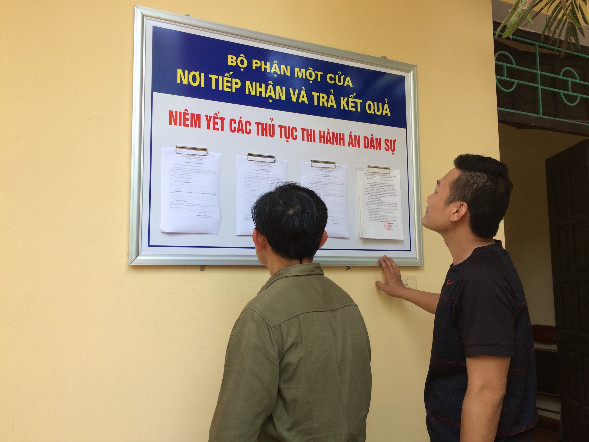 Thực hiện cơ chế Một cửa và Hỗ trợ trực tuyến nhằm tăng cường nâng cao chất lượng trong công tác thi hành án dân sự trên địa bàn tỉnh Hà Tĩnh