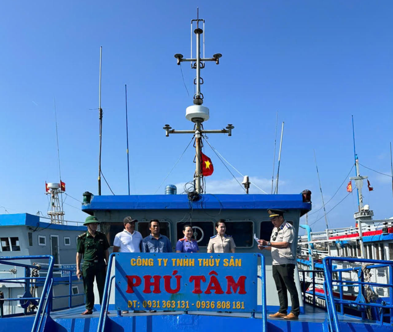 Chuyện thi hành án giữa trùng khơi