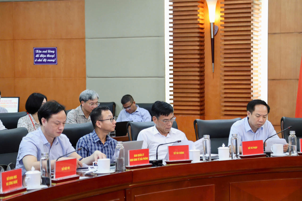 Thứ trưởng Bộ Tư ph&aacute;p Nguyễn Thanh Tịnh khảo s&aacute;t việc thực hiện c&aacute;c Nghị quyết về cải c&aacute;ch thủ tục h&agrave;nh ch&iacute;nh tại Hải Ph&ograve;ng