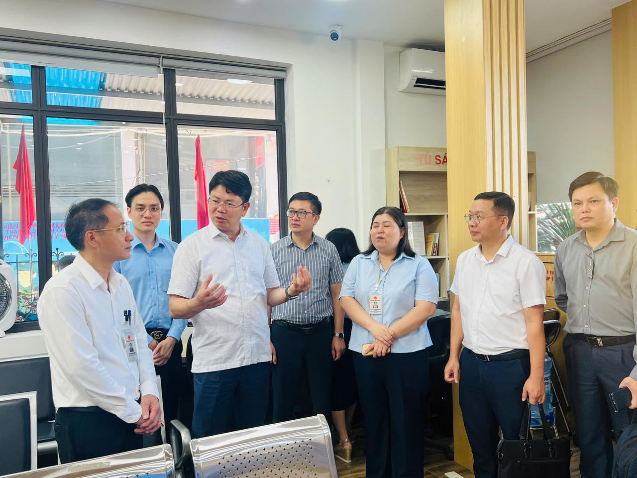 Thứ trưởng Bộ Tư ph&aacute;p Nguyễn Thanh Tịnh khảo s&aacute;t việc thực hiện c&aacute;c Nghị quyết về cải c&aacute;ch thủ tục h&agrave;nh ch&iacute;nh tại Hải Ph&ograve;ng