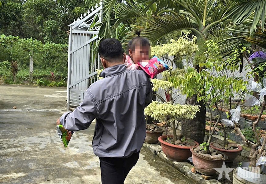 Chuyện chưa kể của những người "phụng công, thủ pháp"-Bài 2: Ám ảnh những vụ cưỡng chế giao con
