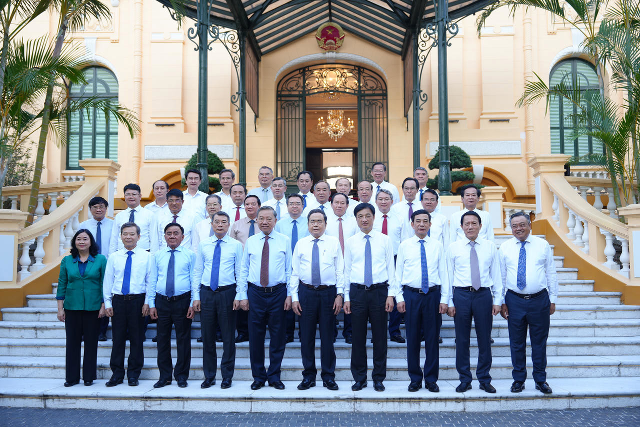 Tạo bước chuyển biến rõ nét trong cắt giảm thủ tục hành chính, tháo gỡ các điểm nghẽn về thể chế