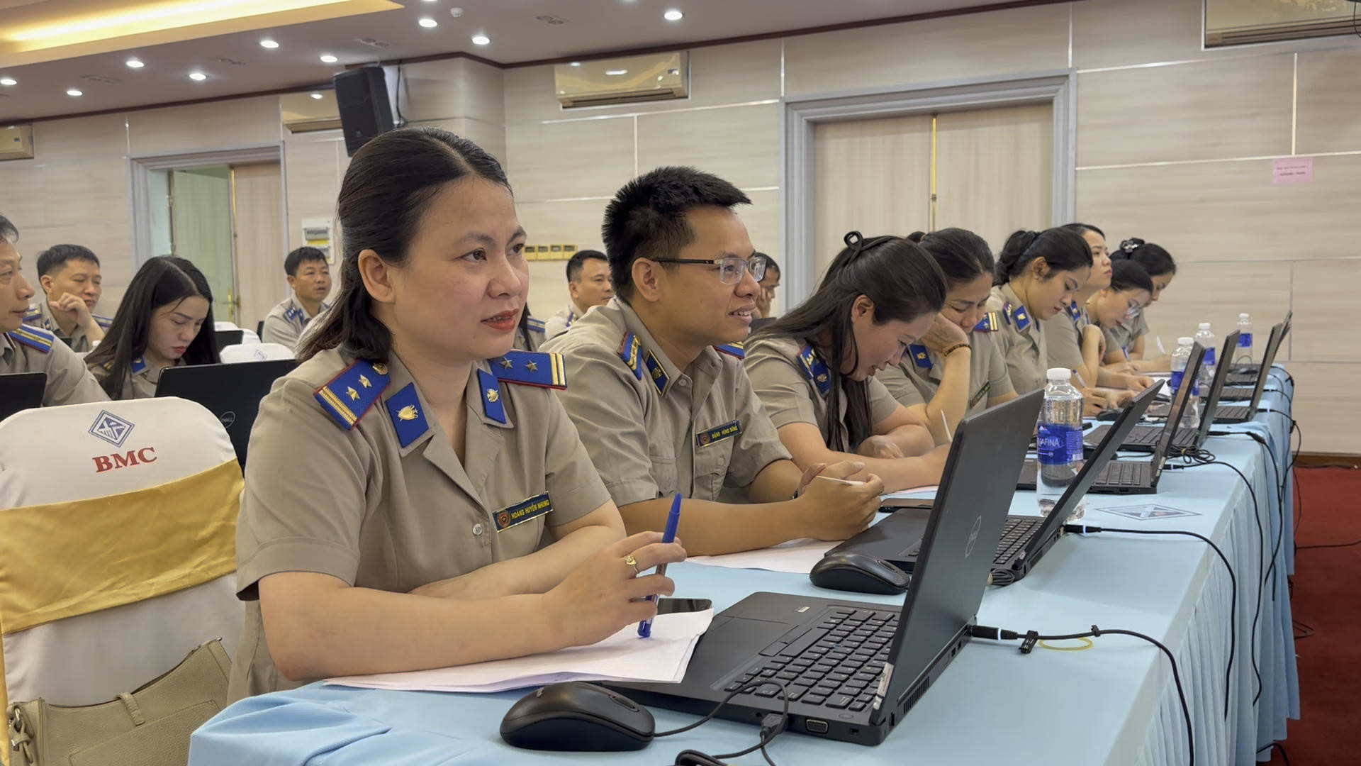 Th&ecirc;́ h&ecirc;̣ trẻ giữ lửa c&ocirc;ng lý: Kh&aacute;t vọng cống hiến, giữ vững niềm tin
Kỳ 4: Chuyển đổi số v&agrave; kh&aacute;t vọng x&acirc;y dựng h&igrave;nh ảnh ng&agrave;nh thi h&agrave;nh &aacute;n d&acirc;n sự hiện đại