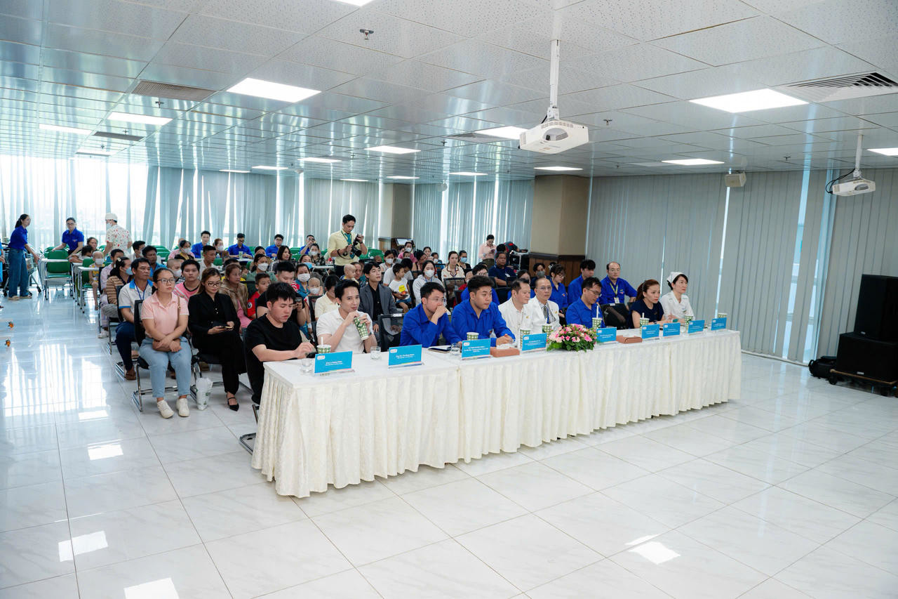 Tuổi trẻ Bộ Tư pháp tổ chức Chương trình thiện nguyện “Yêu thương cho em” tại Thành phố Hồ Chí Minh