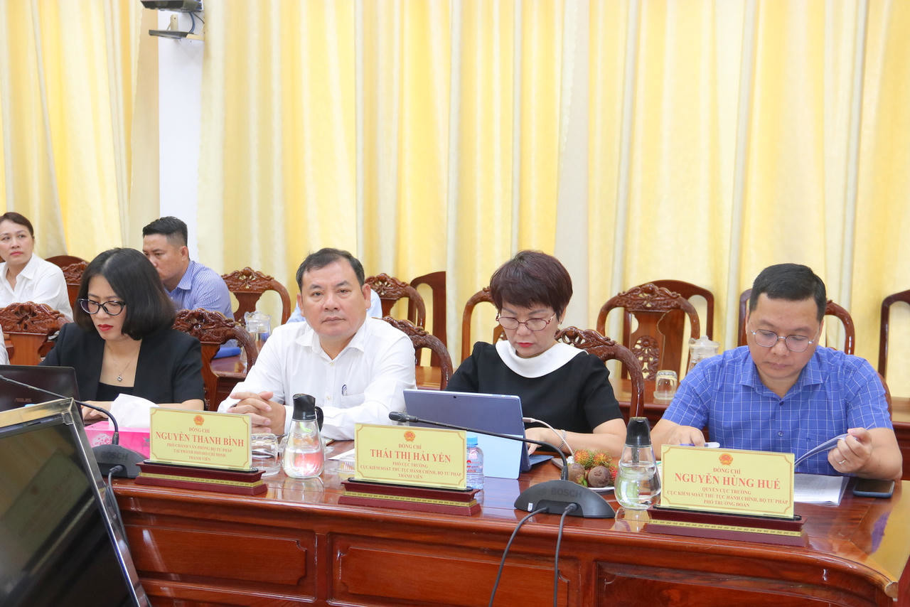 Cần Thơ nỗ lực đơn giản hóa thủ tục hành chính, tạo thuận lợi cho người dân và doanh nghiệp