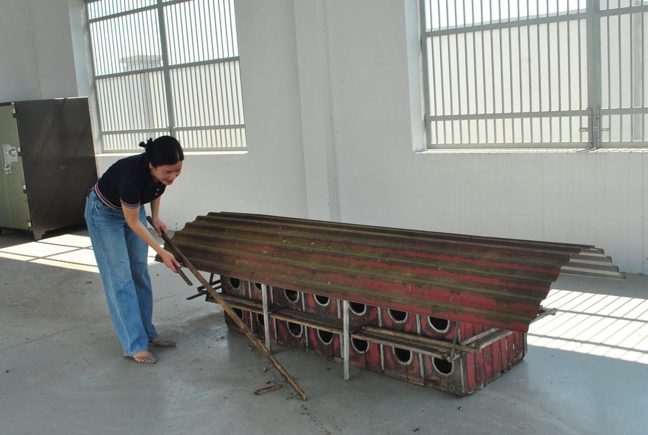 Nhiều vụ đương sự chống đối không nhận tài sản sau cưỡng chế những vật nhỏ như chuồng bồ câu cán bộ THADS cũng phải đưa về kho cất giữ.