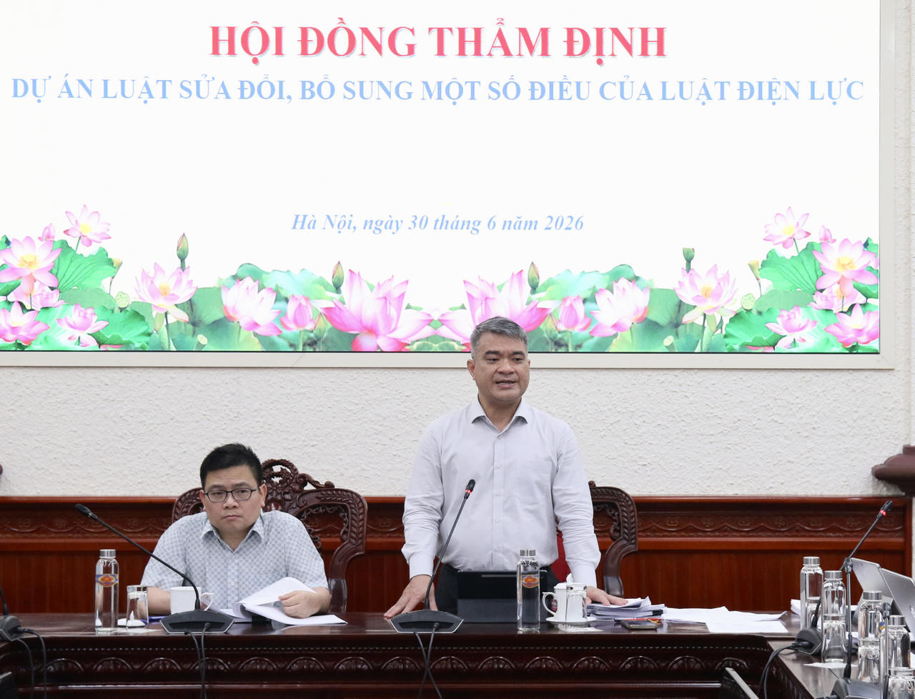 Thứ trưởng Nguyễn Thanh Tú phát biểu tại buổi thẩm định.