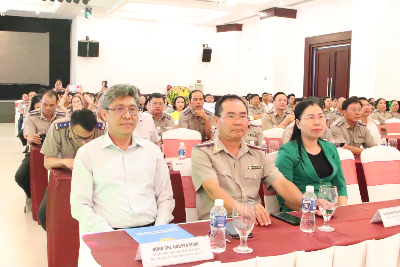 Phó Chủ tịch Lâm Đồng Nguyễn Minh cùng đại diện các sở, ngành tham dự Lễ kỷ niệm 80 năm Ngày truyền thống THADS.