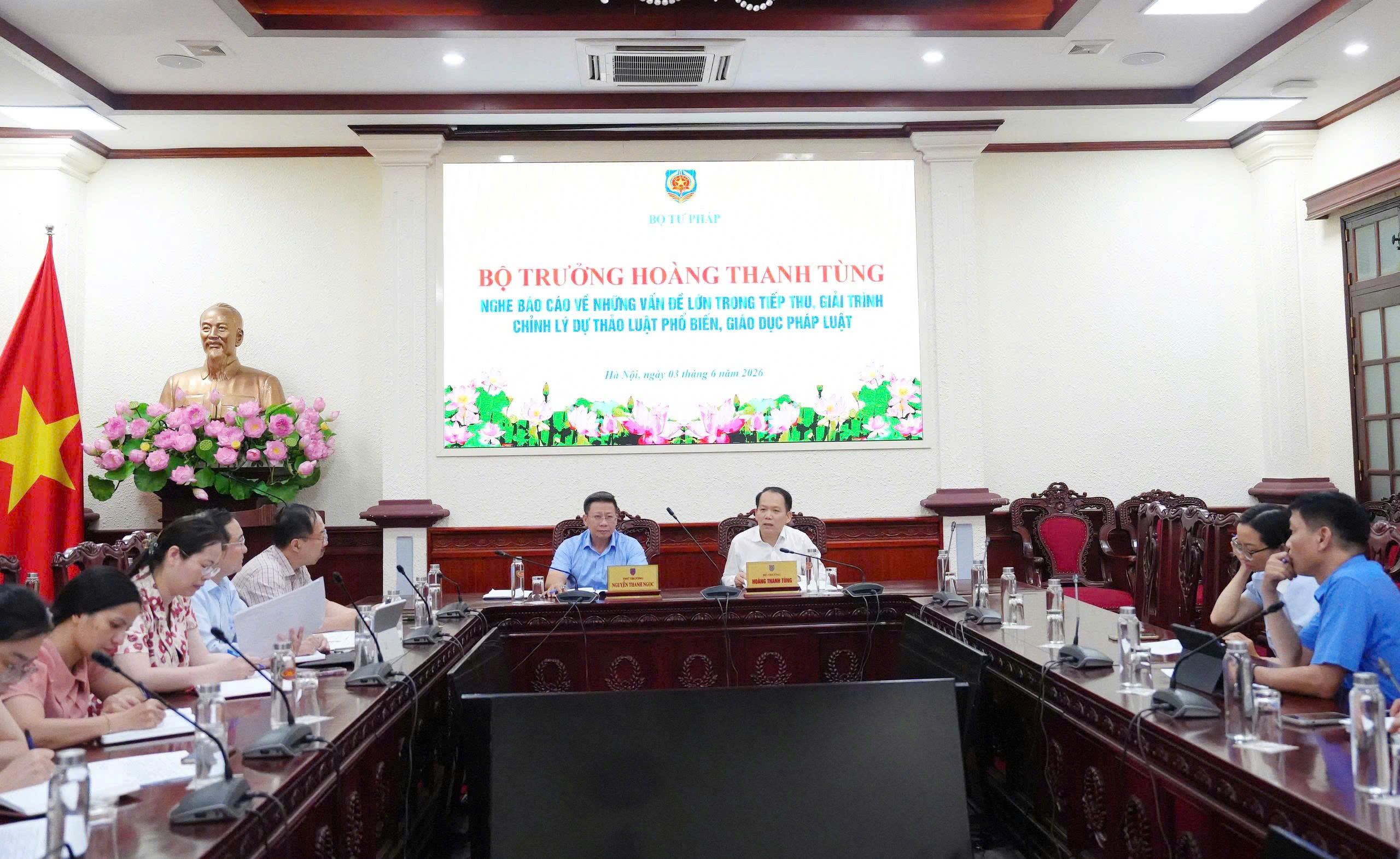 030626-ttgtlpb-canh-019e8dacb0ed70b8bb8b84c93283fe2e.jpg 030626 ttgtlpb canh.jpg