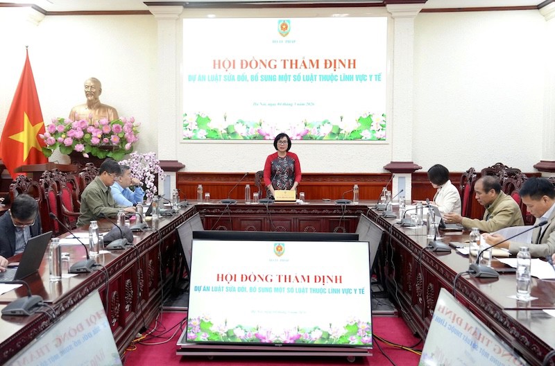 040326-tt-oanh-tham-dinh-3-019cb815e6767e0093a175d99f41e233.jpg 040326 tt oanh thẩm định 3.jpg