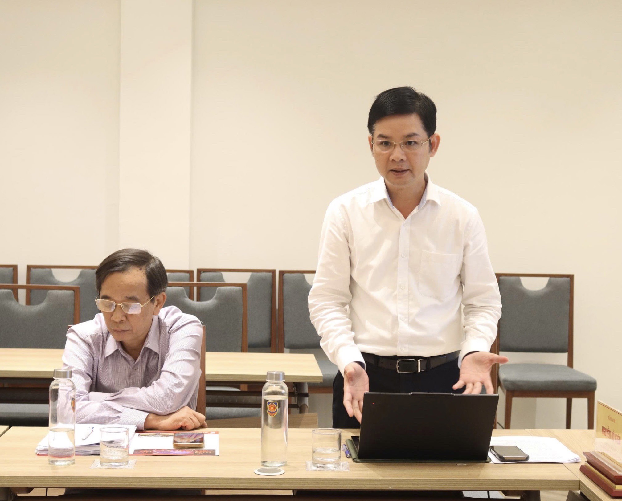040826-tklqp-trung-019fcc05264779cc97f896de4559f9f8.jpg 040826 tklqp trung.jpg