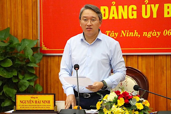 Ảnh đại diện Bộ trưởng Bộ Tư pháp Nguyễn Hải Ninh làm việc tại Tây Ninh