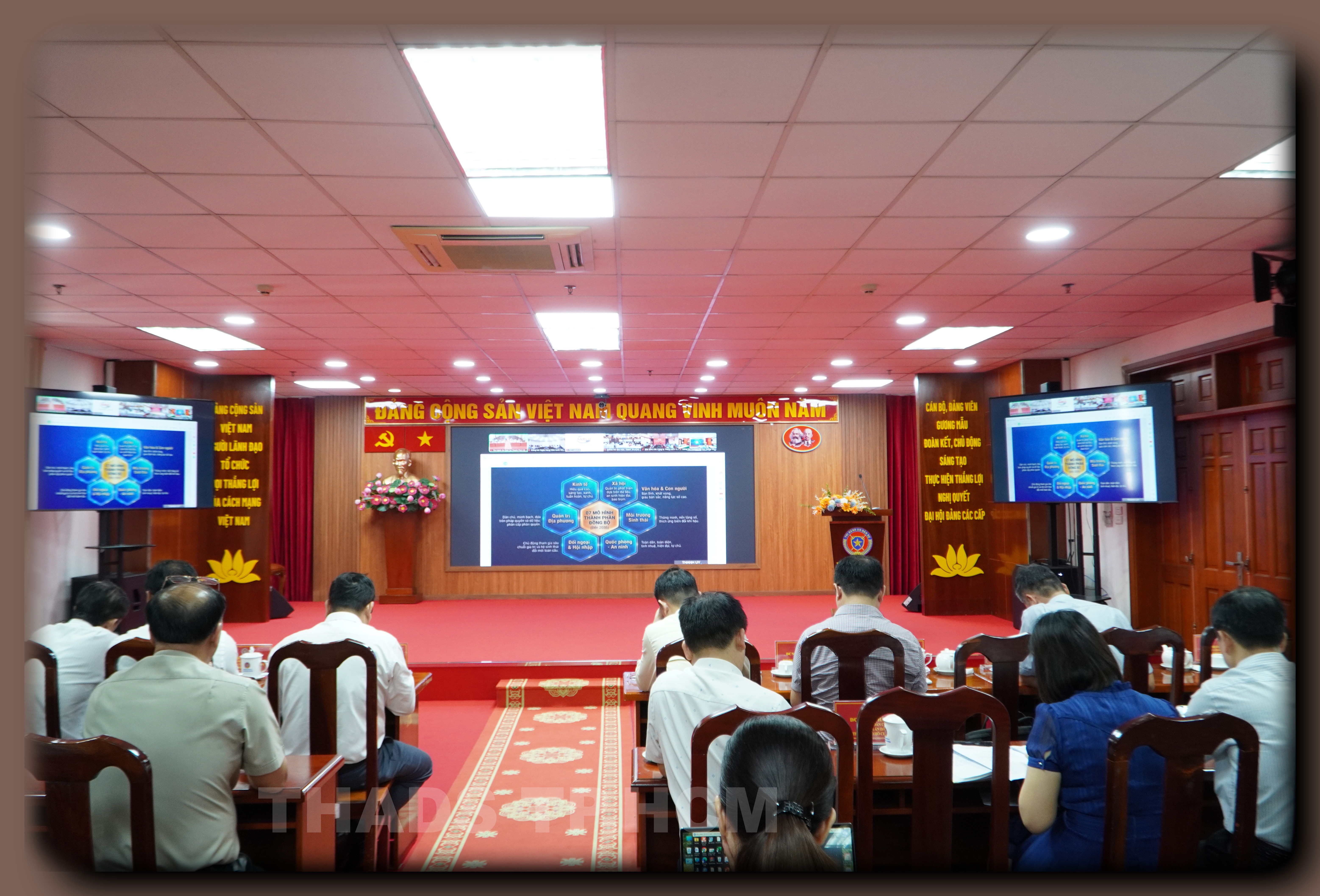 08-07-hn-dang-4-019fda3bac387d4a90e4df1ea3140719.jpg 08.07 HN DANG 4.JPG