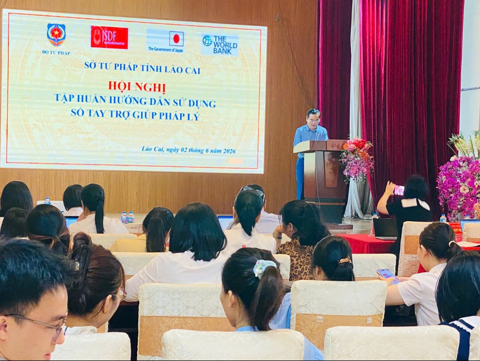 Lào Cai: Tập huấn sử dụng Sổ tay Trợ giúp pháp lý