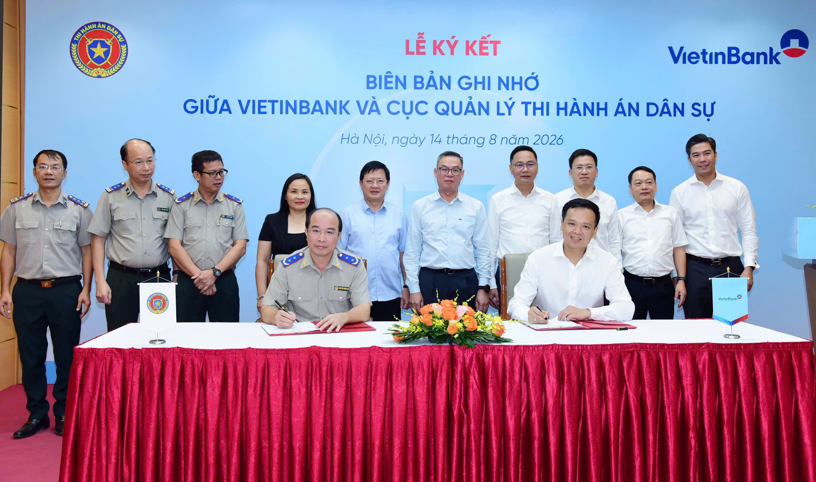 Ảnh đại diện VietinBank và Cục Quản lý Thi hành án dân sự ký Biên bản ghi nhớ hợp tác