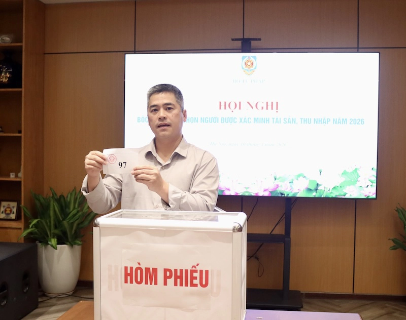 100426 bốc thăm 4.jpg