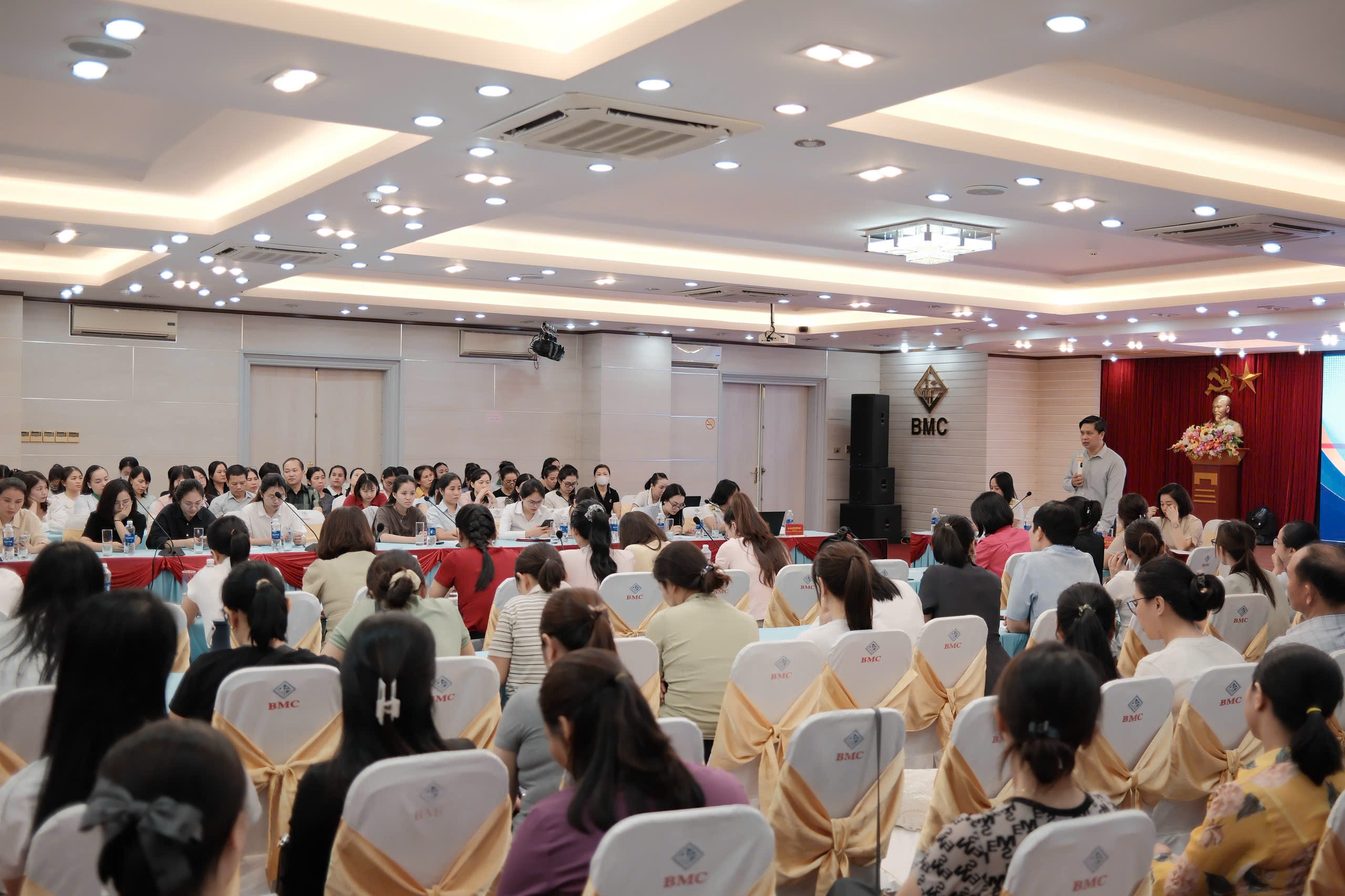 Ảnh đại diện bài viết: quang cảnh hội nghị.