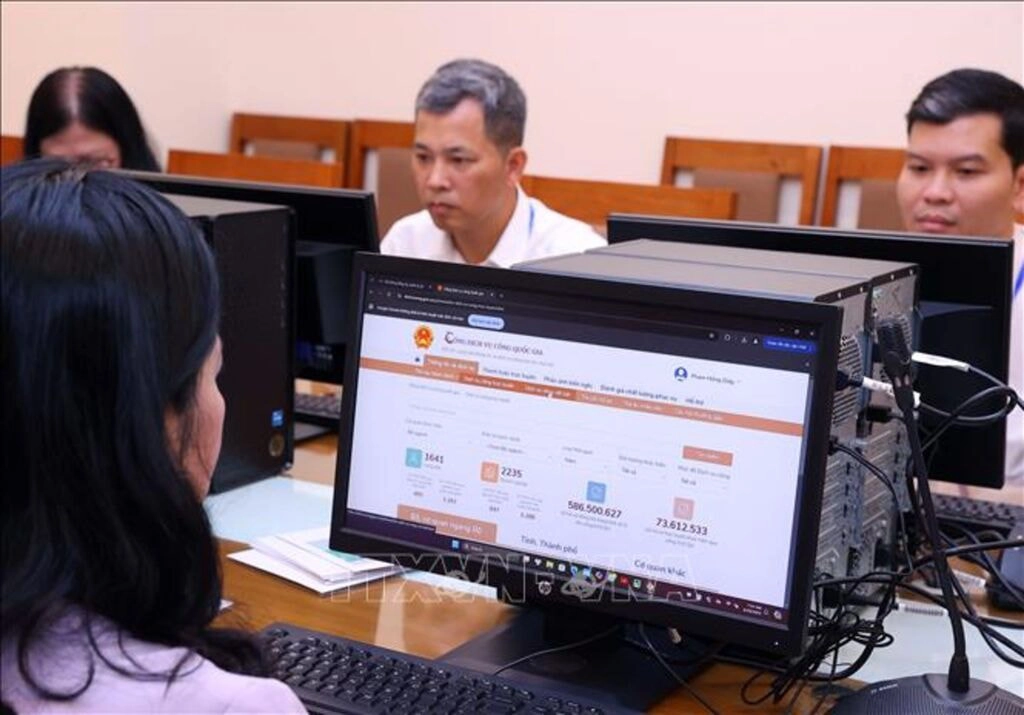 Đến hết năm 2026, 100% cán bộ sử dụng tốt nền tảng số phục vụ công việc