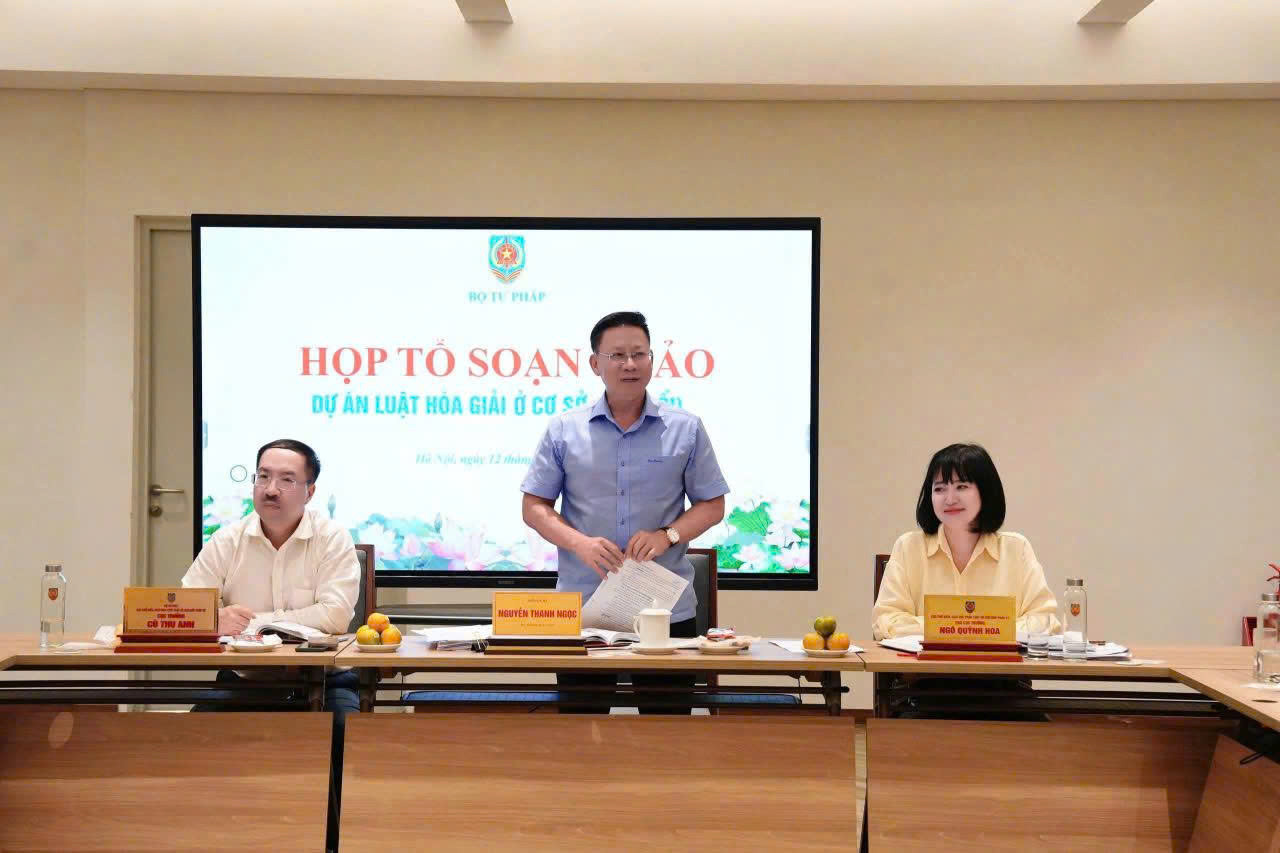 Ảnh đại diện bài viết: thứ trưởng bộ tư pháp nguyễn thanh ngọc phát biểu tại cuộc họp.