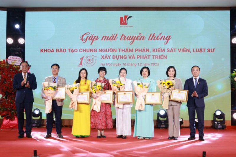 13122025 10 nam dao tao chung (9).jpg