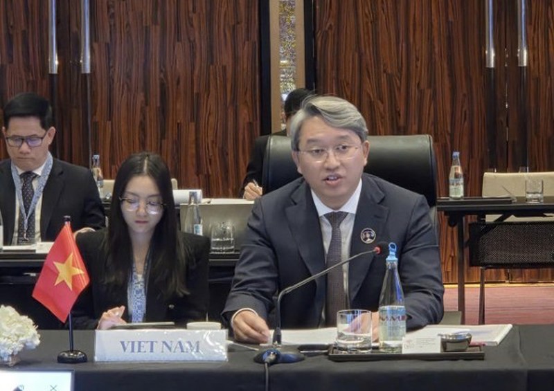 Tại Việt Nam, công tác xây dựng, thi hành pháp luật đang được đổi mới mạnh mẽ và là nhiệm vụ ưu tiên hàng đầu