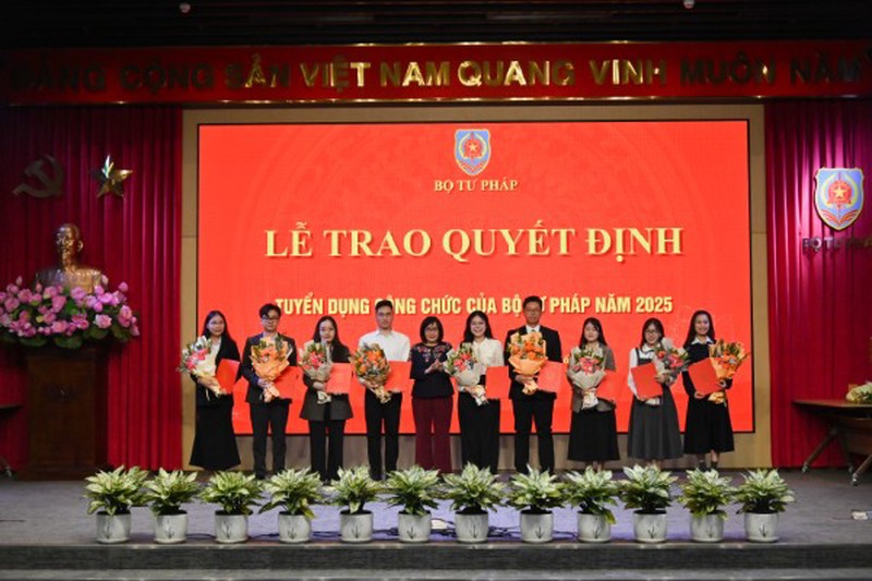 15012026 qd tuyen dung (4) (custom).jpg