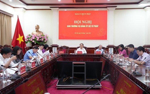 Ảnh đại diện ban thường vụ đảng ủy bộ tư pháp cho ý kiến về nhiều nội dung quan trọng