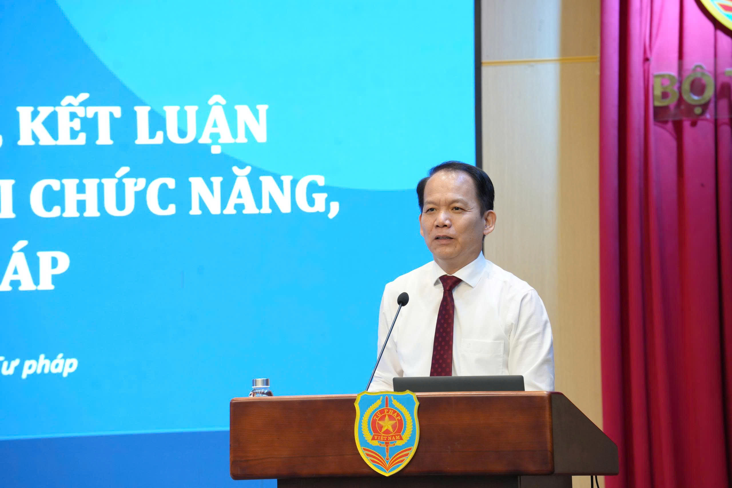 Ảnh đại diện bài viết: bộ trưởng bộ tư pháp hoàng thanh tùng quán triệt 09 văn kiện được hội nghị trung ương 3 khóa xiv thông qua.