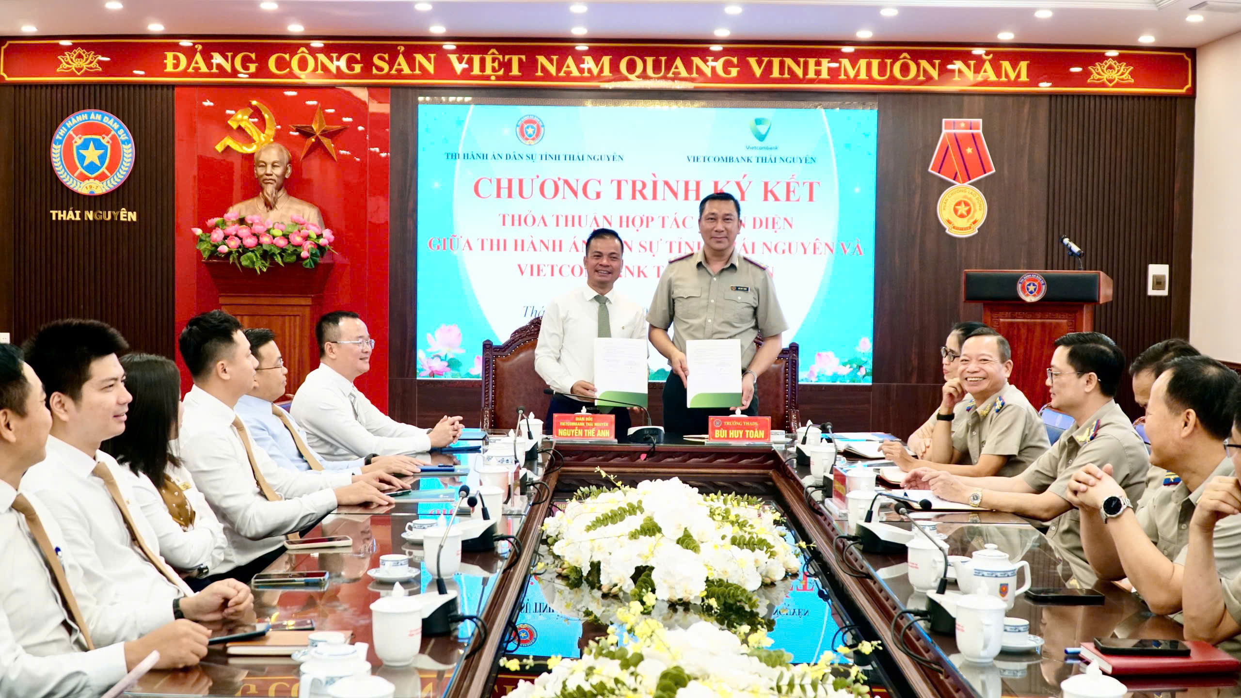 Ảnh đại diện Thi hành án dân sự tỉnh Thái Nguyên và Vietcombank Thái Nguyên ký kết Thỏa thuận hợp tác, tạo động lực nâng cao hiệu quả công tác thi hành án dân sự trên địa bàn
