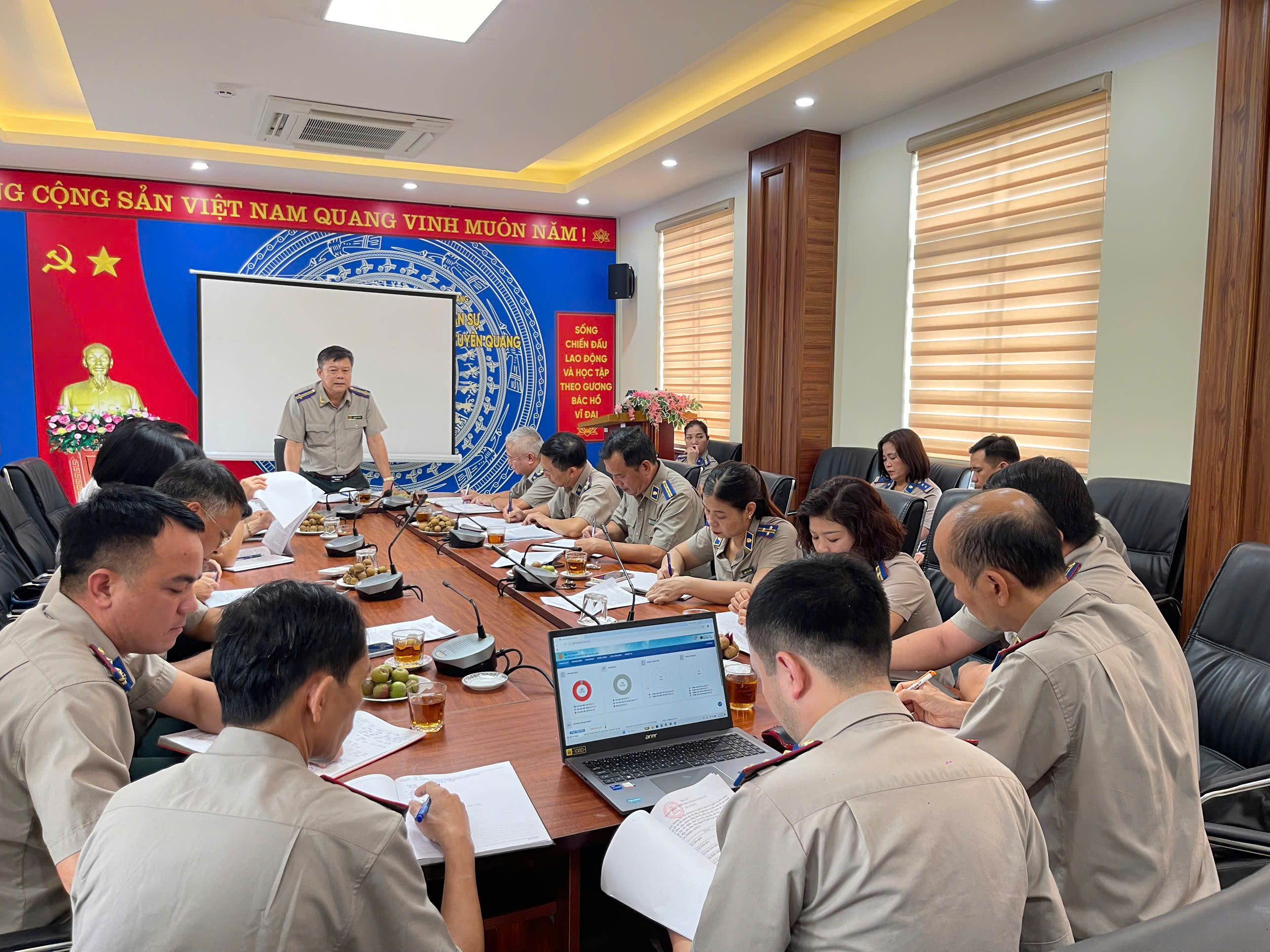 Ảnh đại diện Trưởng THADS tỉnh làm việc với Phòng THADS Khu vực 1 – Tuyên Quang 