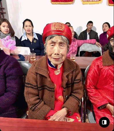 Ảnh đại diện bài viết: bà nguyễn thị thanh tại gia đình ở xã đại phúc, tỉnh thái nguyên.