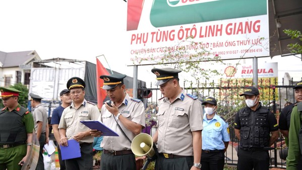 Ảnh đại diện Cưỡng chế giao quyền sử dụng đất và tài sản gắn liền với đất cho bà Lê Thị Thanh Loan, bà Đặng Thanh Tuyền, bà Đặng Bích Tuyền