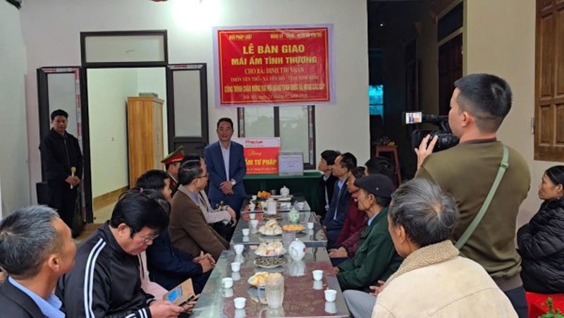 2212026 plvn mai am tp  (3) (custom).jpg