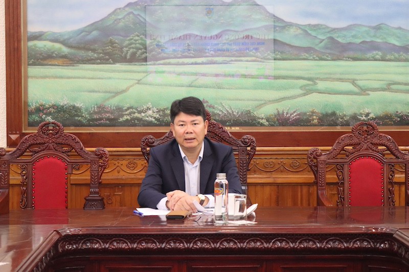 Thứ trưởng Nguyễn Thanh Tịnh nghe báo cáo về dự thảo Báo cáo về công tác kiểm soát thủ tục hành chính