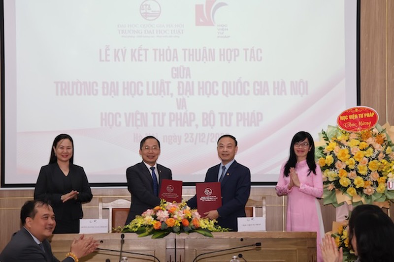 Học viện Tư pháp và Trường Đại học Luật, Đại học Quốc gia Hà Nội ký kết Bản ghi nhớ hợp tác