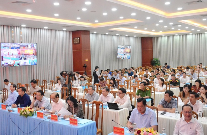 Tổ chức Hội nghị tiếp xúc cử tri với người ứng cử ĐBQH khóa XVI và đại biểu HĐND tỉnh Cà Mau