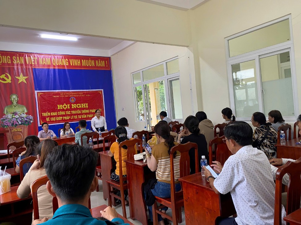 Ảnh đại diện bài viết: hình ảnh buổi truyền thông về trợ giúp pháp lý tại xã vĩnh lợi
