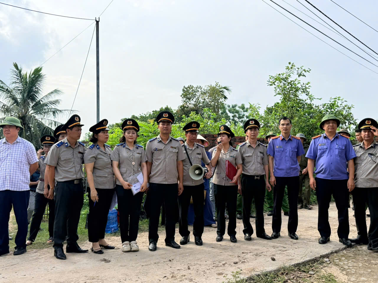 Ảnh đại diện Phòng thi hành án dân sự Khu vực 5 - Quảng Ninh tổ chức cướng chế giao tài sản