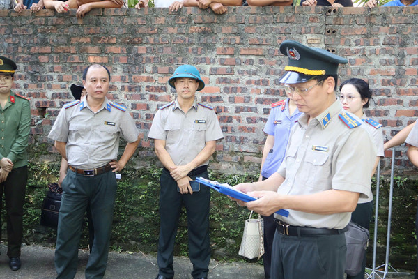 Ảnh đại diện Đưa bản án vào cuộc sống: Phòng THADS khu vực 11 tổ chức cưỡng chế giao đất theo quy định pháp luật