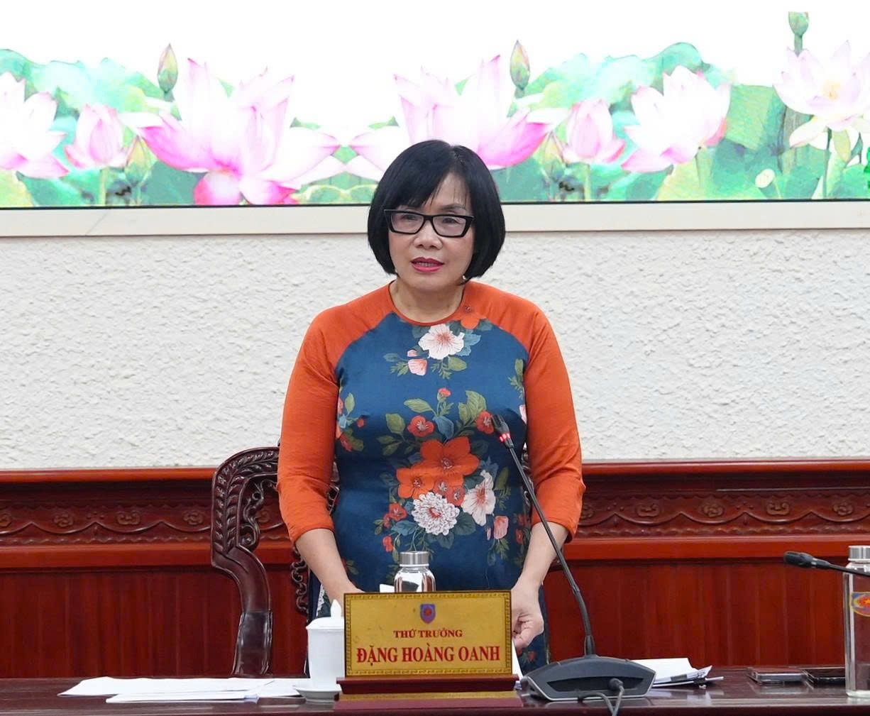 Thứ trưởng Đặng Hoàng Oanh phát biểu tại cuộc họp Hội đồng thẩm định
