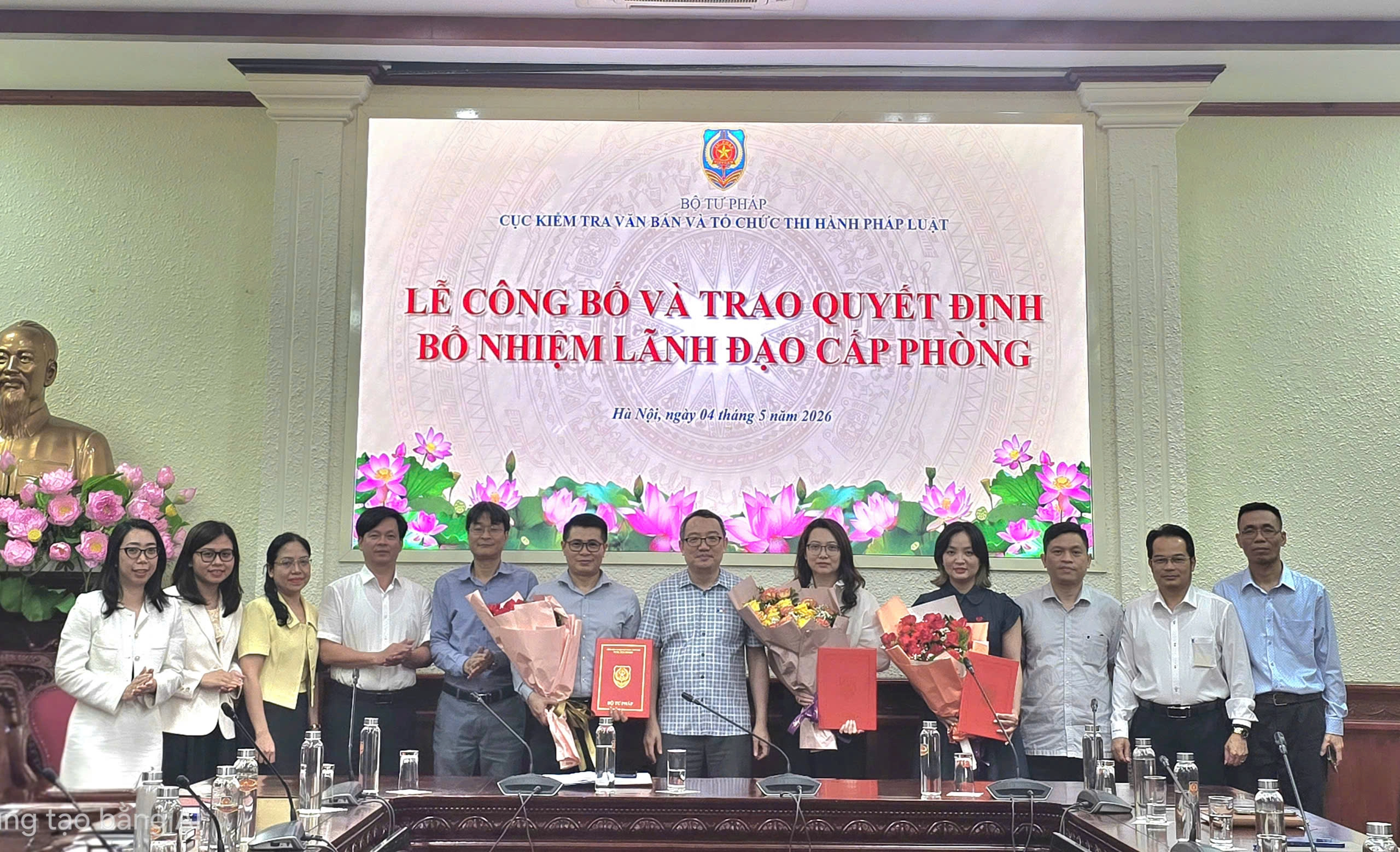 Hội nghị công bố và trao Quyết định bổ nhiệm lãnh đạo cấp Phòng