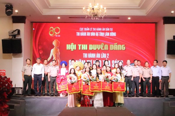 Ảnh đại diện Nữ cán bộ Thi hành án dân sự Lâm Đồng duyên dáng, trí tuệ, bản lĩnh