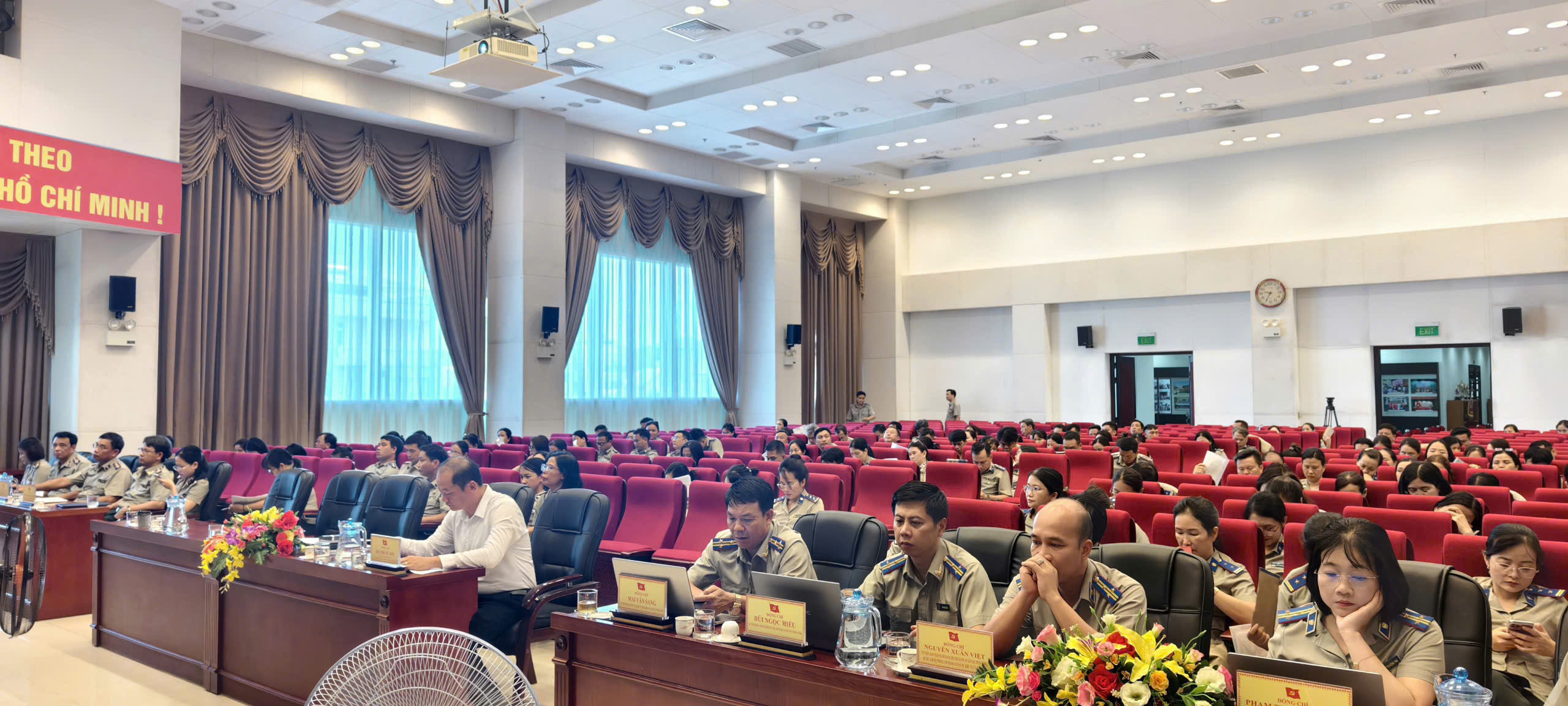 Ảnh đại diện đảng ủy thi hành án dân sự thành phố tổ chức hội nghị thông tin tình hình thời sự, tuyên truyền, định hướng dư luận xã hội cho đảng viên (lần 1) năm 2026; sơ kết công tác xây dựng đảng 6 tháng đầu năm 2026 và công bố các quyết định về tổ chức đảng