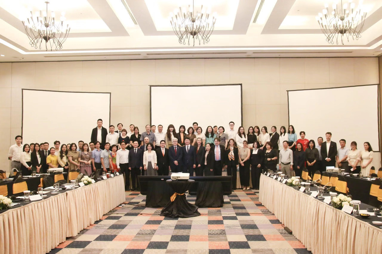 Chú trọng các đề tài nghiên cứu khoa học cơ bản, góp phần phát triển nền khoa học pháp lý của Việt Nam