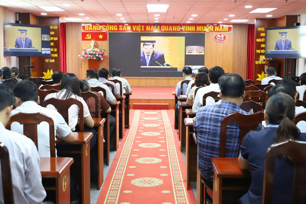 Ảnh đại diện Thi hành án dân sự Thành phố Hồ Chí Minh tham dự Hội nghị nghiên cứu, học tập, quán triệt và triển khai thực hiện Nghị quyết số 10-NQ/TW của Bộ Chính trị