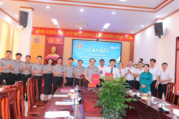 Ảnh đại diện THI HÀNH ÁN DÂN SỰ TỈNH NGHỆ AN KÝ BẢN GHI NHỚ VỚI CÁC CHI NHÁNH NGÂN HÀNG BIDV TRÊN ĐỊA BÀN