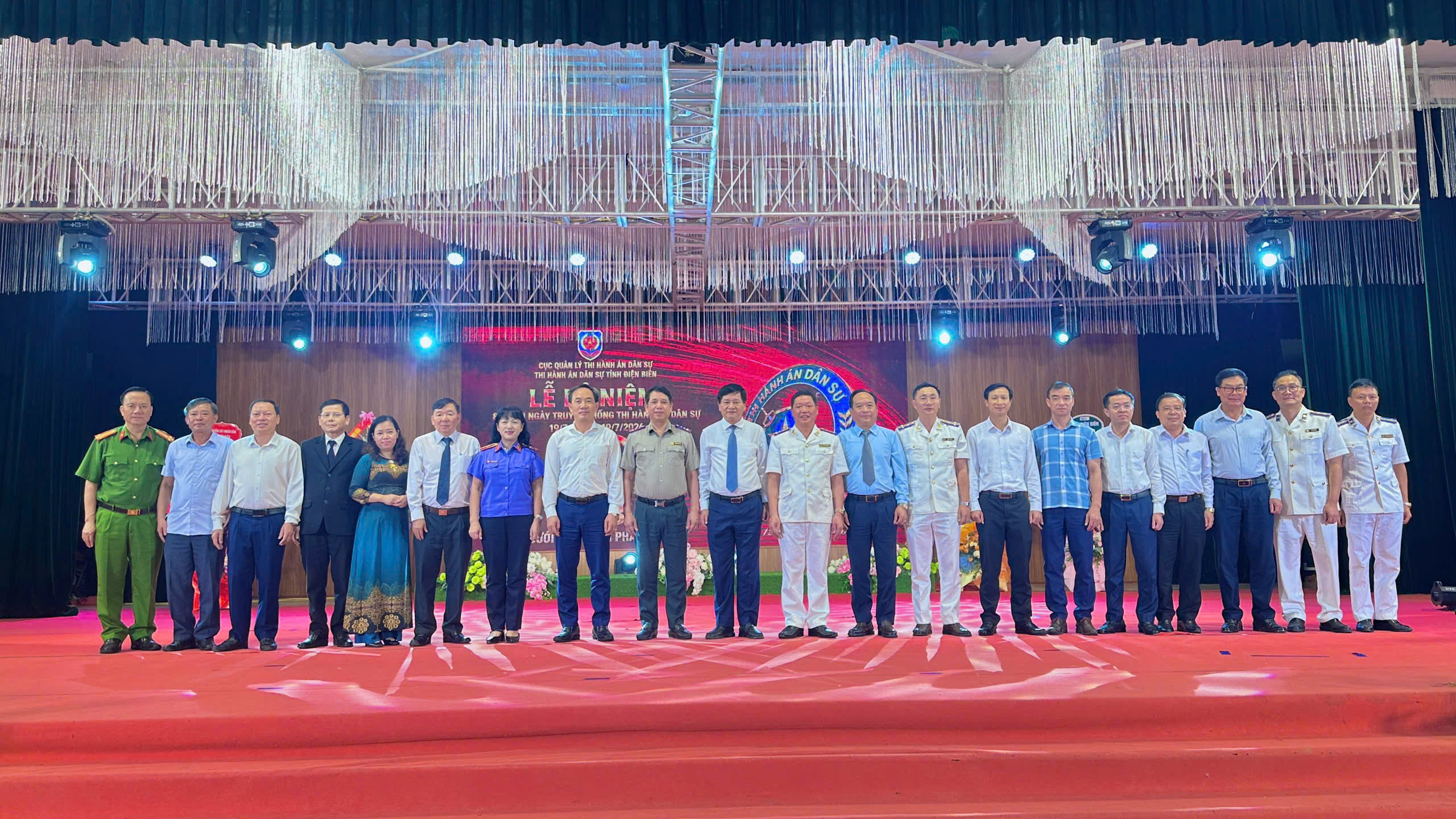 anh-8-019f5a9275417732848951949a1c49db.jpg Ảnh 8.jpg