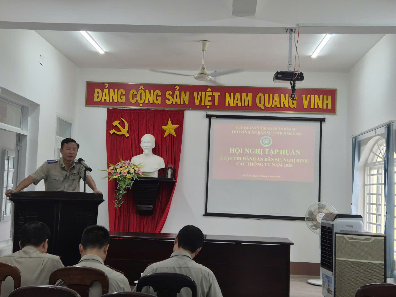 anh-dinh-019ff433a7297d6a87152a2e7d445028.jpg ảnh dĩnh.jpg
