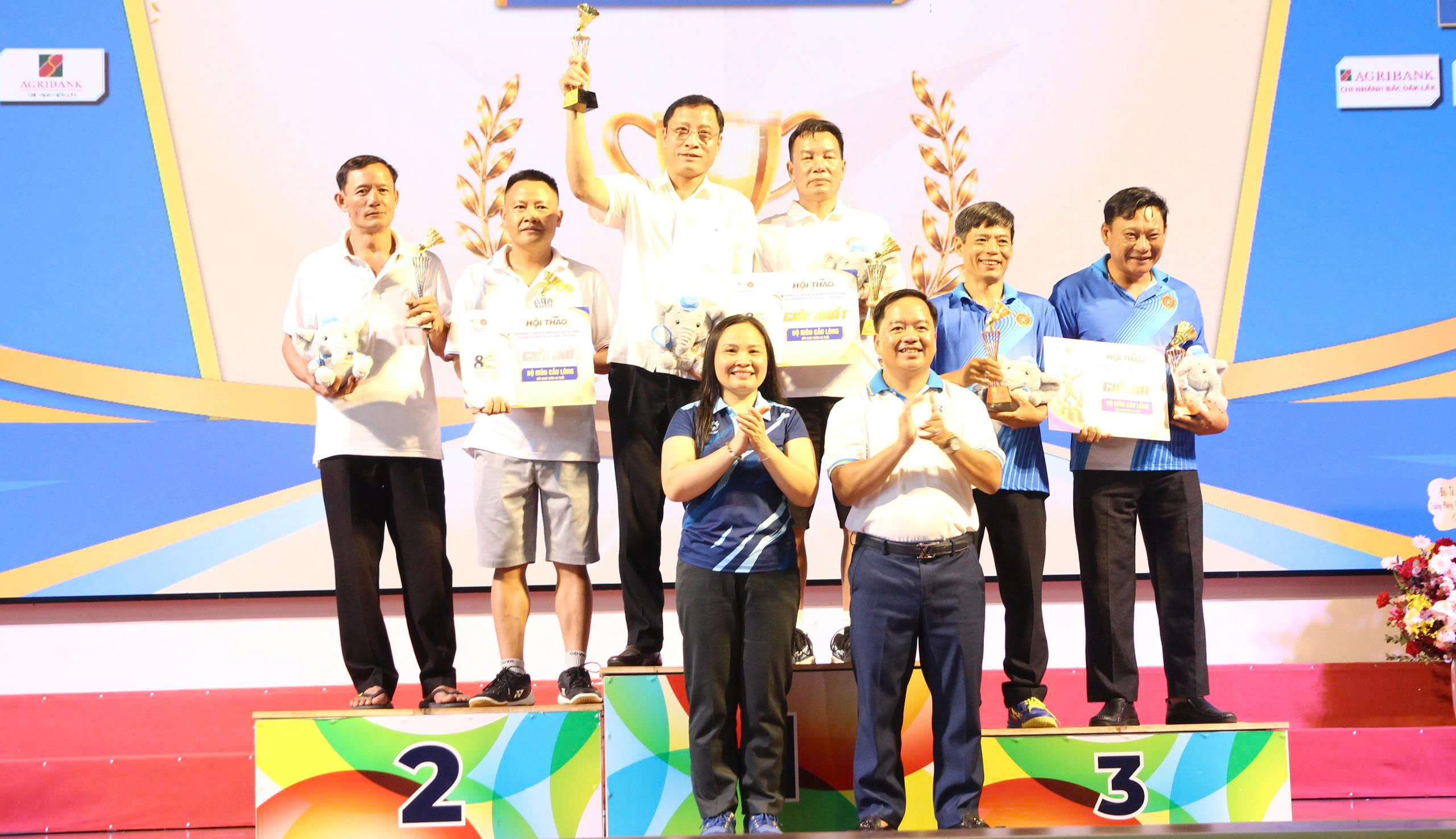 anh-giang-tao-giai-2-019ec9433477714eacad9e6620464948.jpg anh giang tao giai 2.jpg