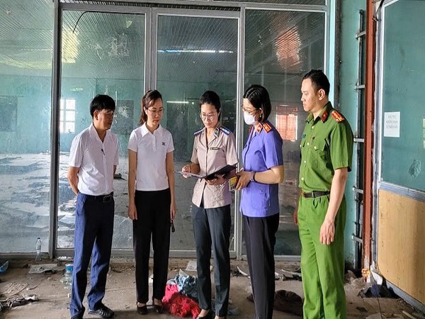 Ảnh đại diện Vụ thi hành án giao con lúc đêm khuya nhiều day dứt
